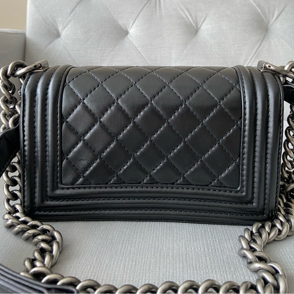 Chanel Small Quilted Boy Bag in Black Calfskin Leather [Authentic] - Picture 3 of 12
